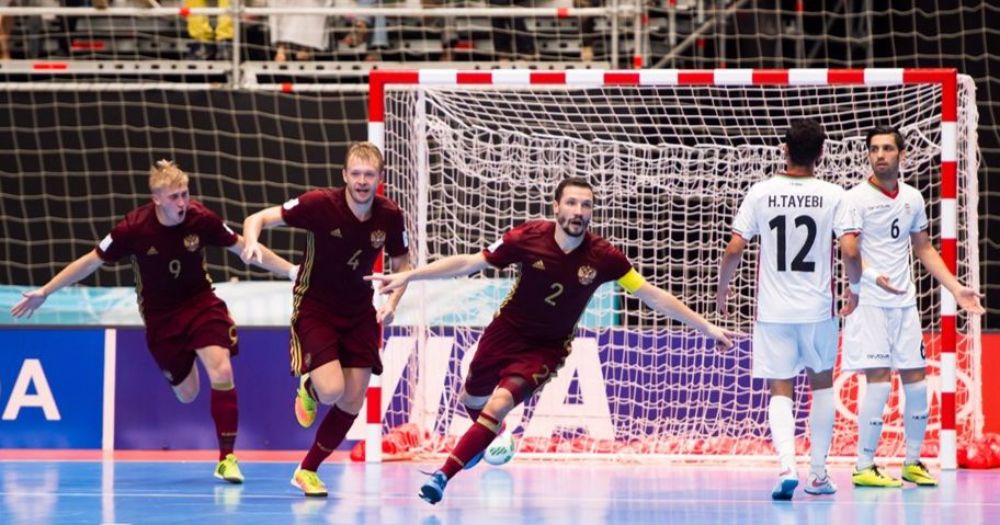644938-russia-futsal