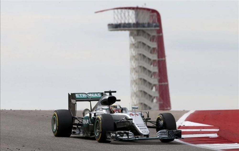 676807-lewis-hamilton