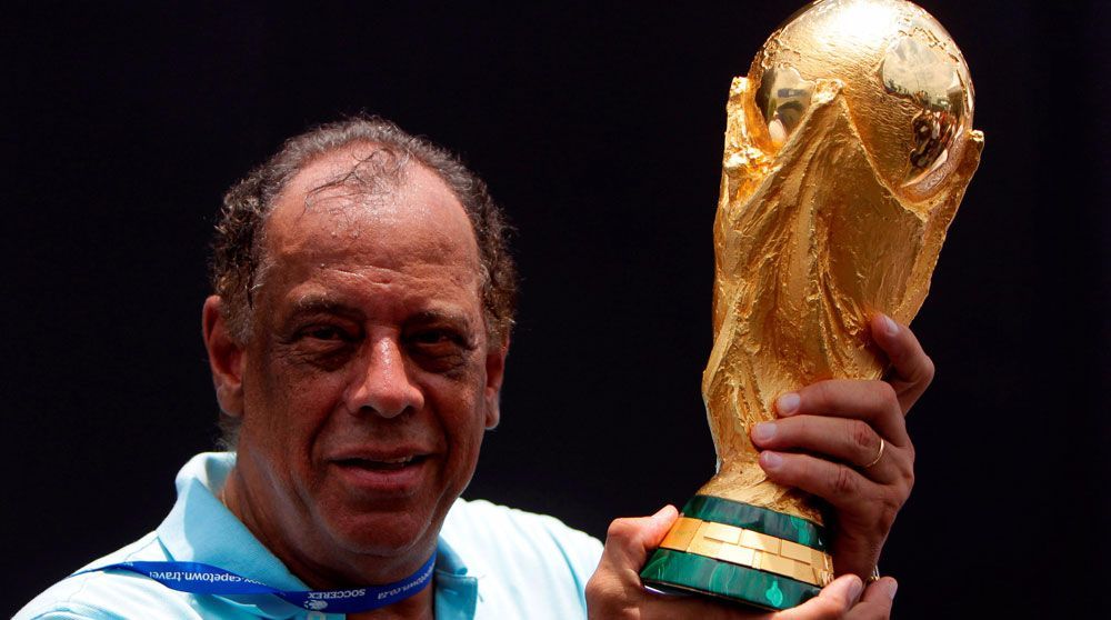 679062-carlos-alberto-torres