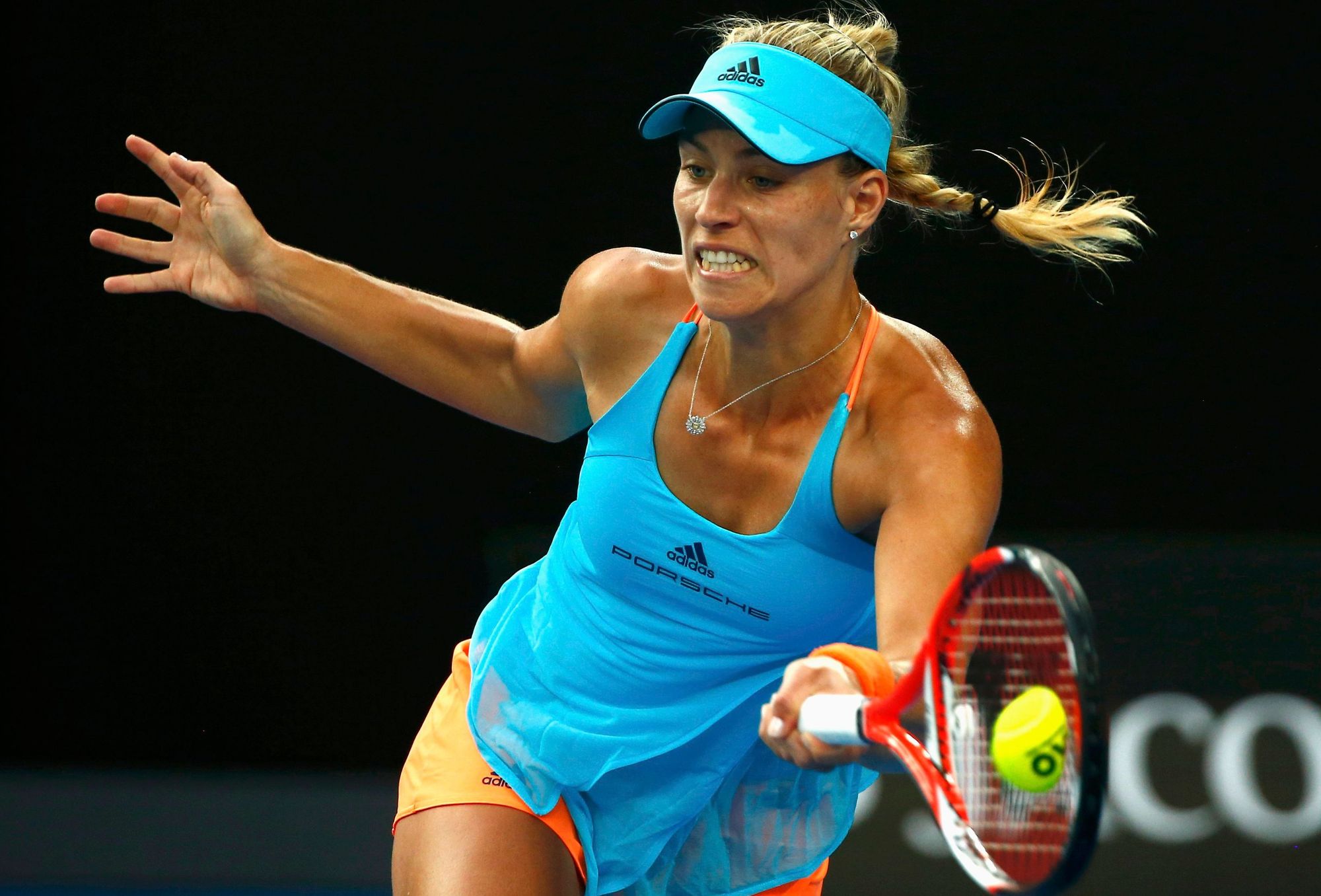820240-2017-01-16T090853Z_1623165962_SR1ED1G0PECHR_RTRMADP_3_TENNIS-OPEN