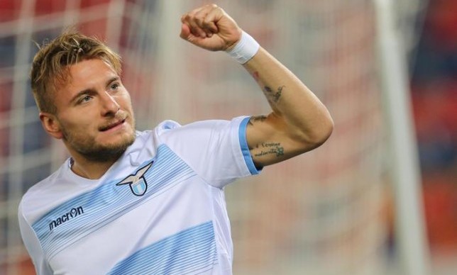 Ciro Immobile of Lazio jubilates after scoring the goal the 1-0 during the italian serie A soccer match Bologna Fc vs Lazio at "Dall'Ara" stadium in Bologna, Italy, 5th march 2017. ANSA/GIORGIO BENVENUTI