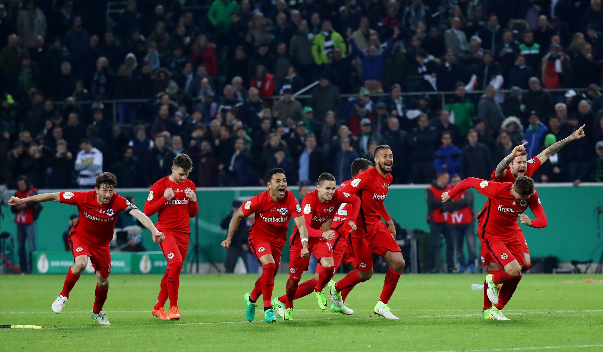 1022515-2017-04-25T213856Z_136157936_MT1ACI14784595_RTRMADP_3_SOCCER-GERMANY-BMG-SGE