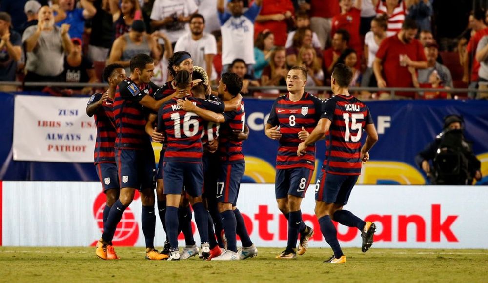 1170534-USA-AT-MARTINIQUE