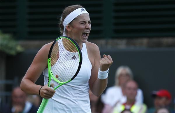 أوستابنكو-تتسلح-بالأسلوب-الهجومي-للتقدم-في-ويمبلدون