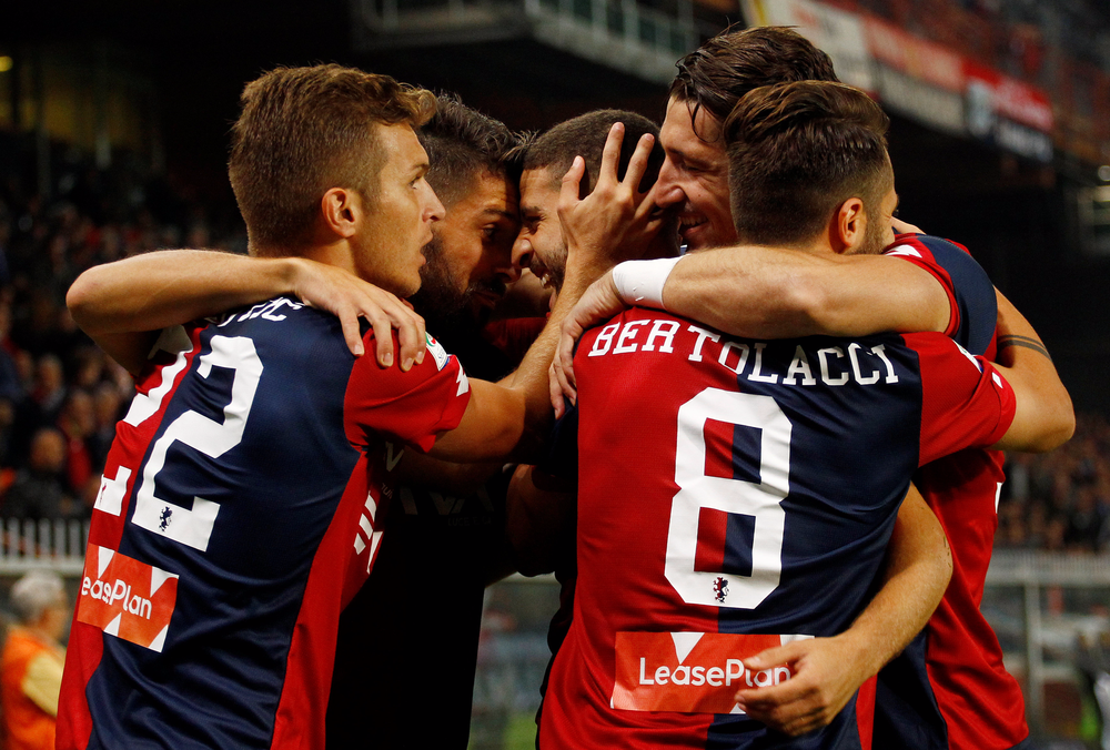 1424510-2017-10-25T190125Z_1661542374_RC177DCAABE0_RTRMADP_3_SOCCER-ITALY-GEN-NAP