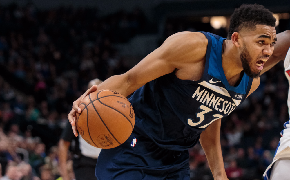 1442150-2017-11-20T024856Z_450969112_NOCID_RTRMADP_3_NBA-DETROIT-PISTONS-AT-MINNESOTA-TIMBERWOLVES