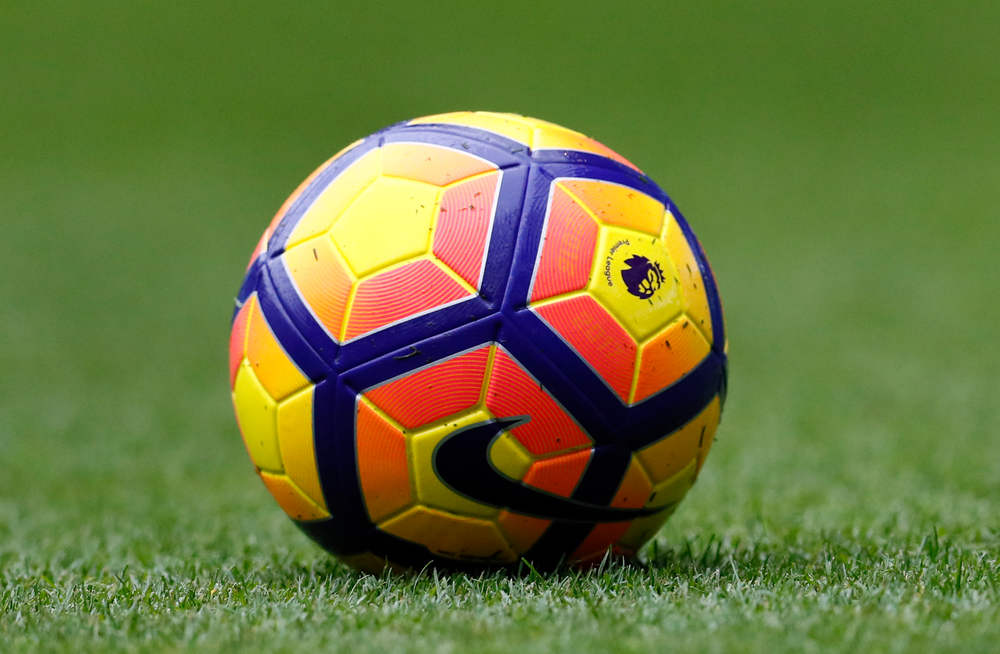 785319-2016-12-11T181556Z_124481756_MT1ACI14701837_RTRMADP_3_SOCCER-ENGLAND-MCI-CHE