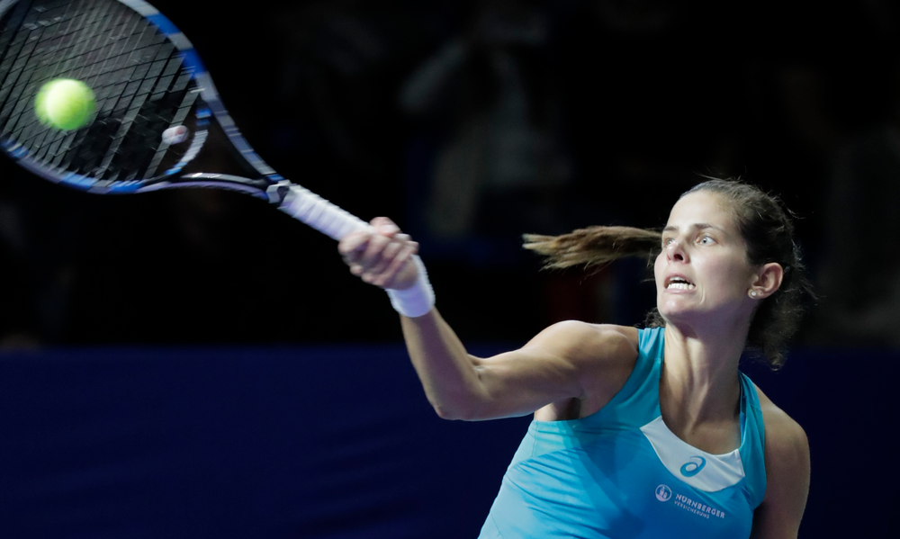 1534702-2017-10-21T114623Z_957496712_UP1EDAL0WPAL6_RTRMADP_3_TENNIS-MOSCOW-WOMEN