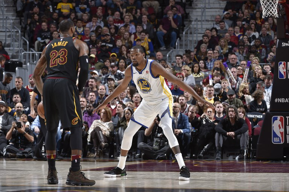 1573920-063_905406576